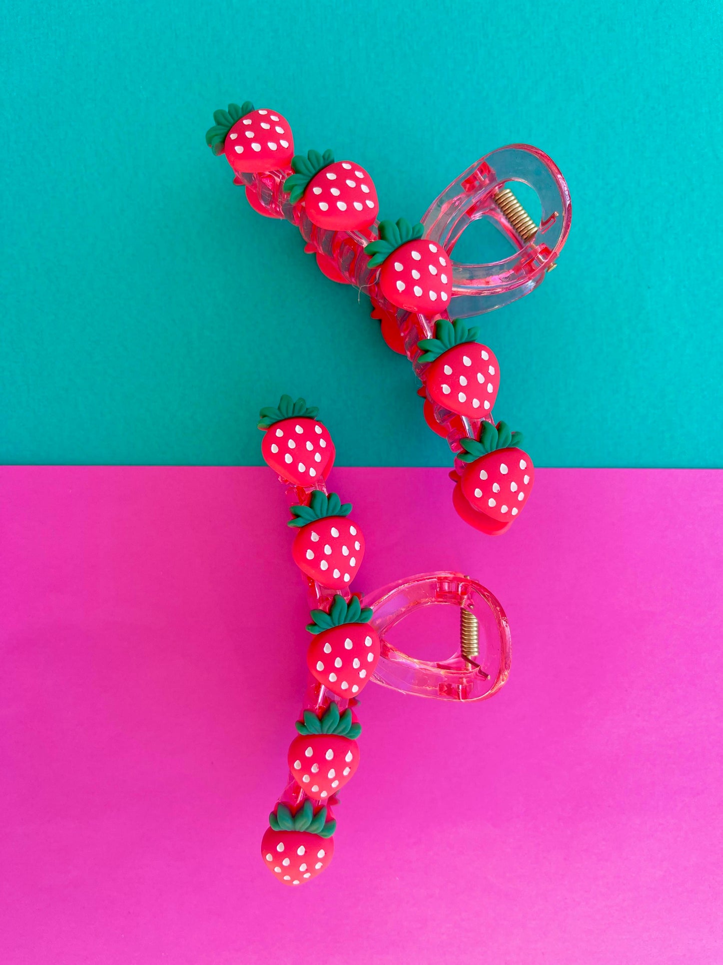 STRAWBERRY HAIR CLIP
